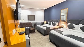 Family Triple Room | Egyptian cotton sheets, premium bedding, down duvets