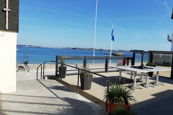 bar snack au niveau de la plage