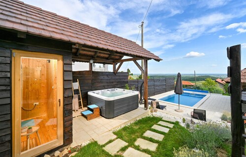 Amazing home in Kalnik with sauna
