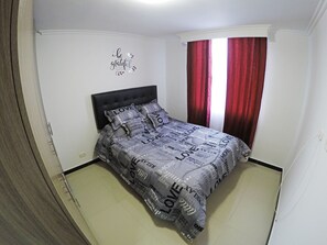 2 bedrooms, iron/ironing board, free WiFi, bed sheets - Beautiful Modern New Apartment! Close to the Airport Wi-Fi Netflix (Bogotá)