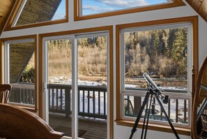 Interior - Diamond on the Sky: Riverfront mountain lodge w/ views, fireplace & WiFi (Skykomish)