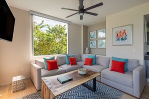 Smart TV, Netflix - Attha Cenote Luxury Condo (Tulum)