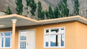 Front of property - Candela Resort (Skardu)