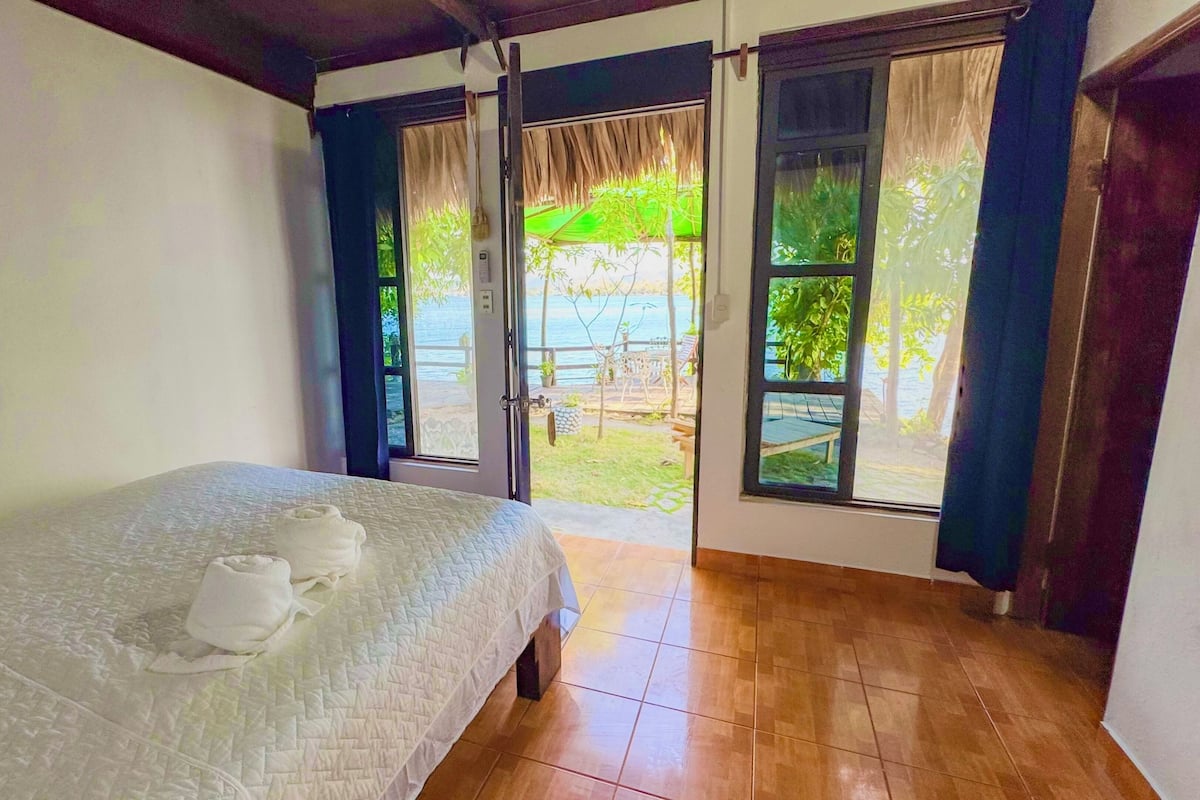 Deluxe Double Room | 2 bilik tidur, gebar bulu kapas, Wi-fi percuma, cadar katil
