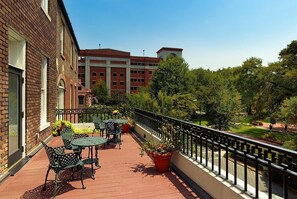 View from property - Planters Inn (Savannah)
