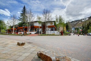 Exterior - Heart Of Vail Village, Short Walk To Ski Slopes, Across From Solaris (Vail)