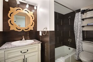 Combined shower/bathtub, hair dryer, towels - Heart Of Vail Village, Short Walk To Ski Slopes, Across From Solaris (Vail)