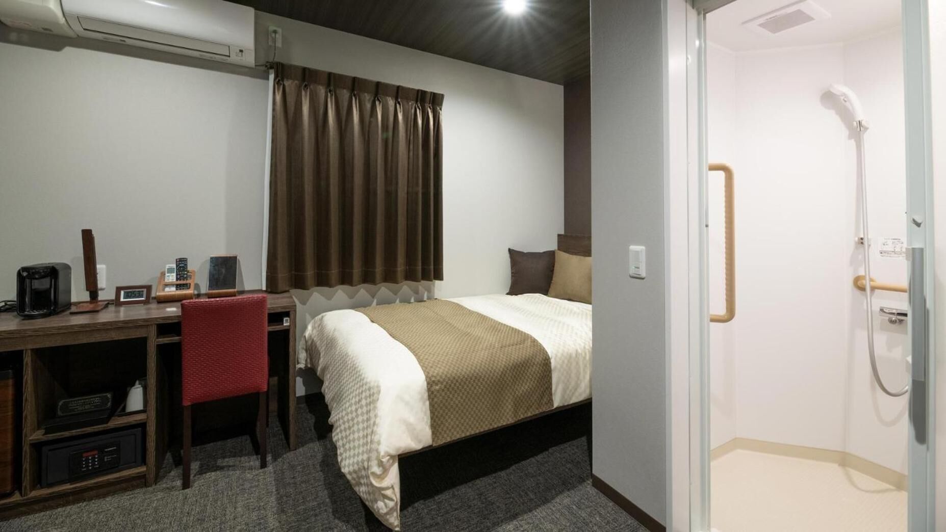 1 bedroom, in-room safe, desk, laptop workspace