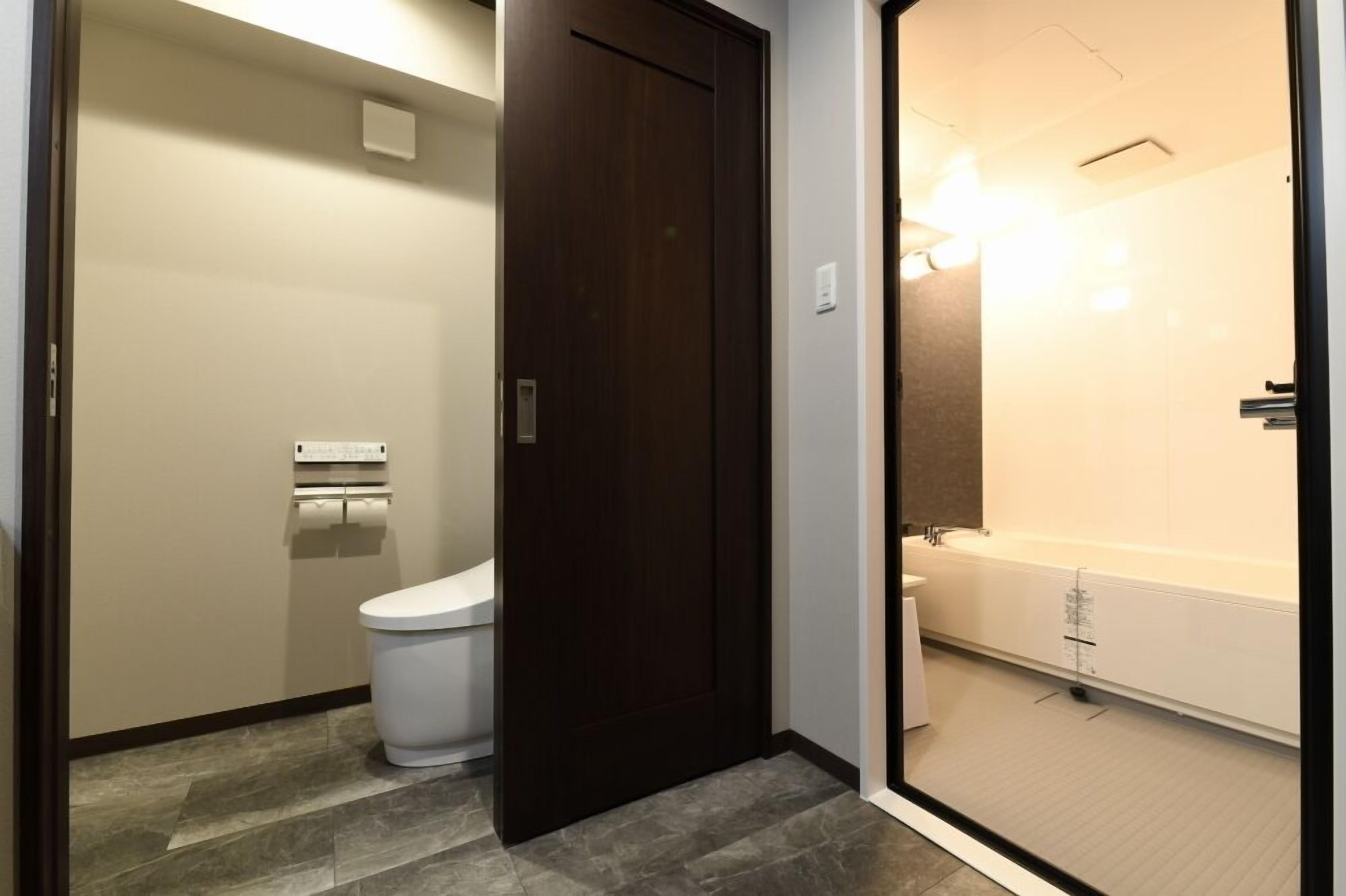 premium room | bathroom | free toiletries, hair dryer, slippers, bidet