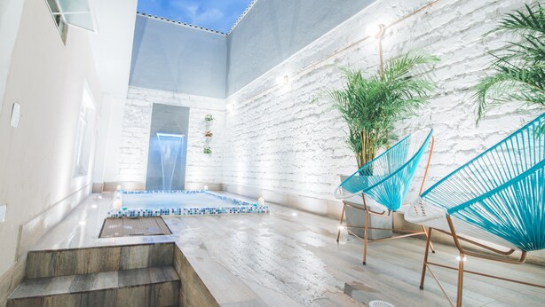 Outdoor pool - Casa Mendoza Hotel Boutique (Bucaramanga)