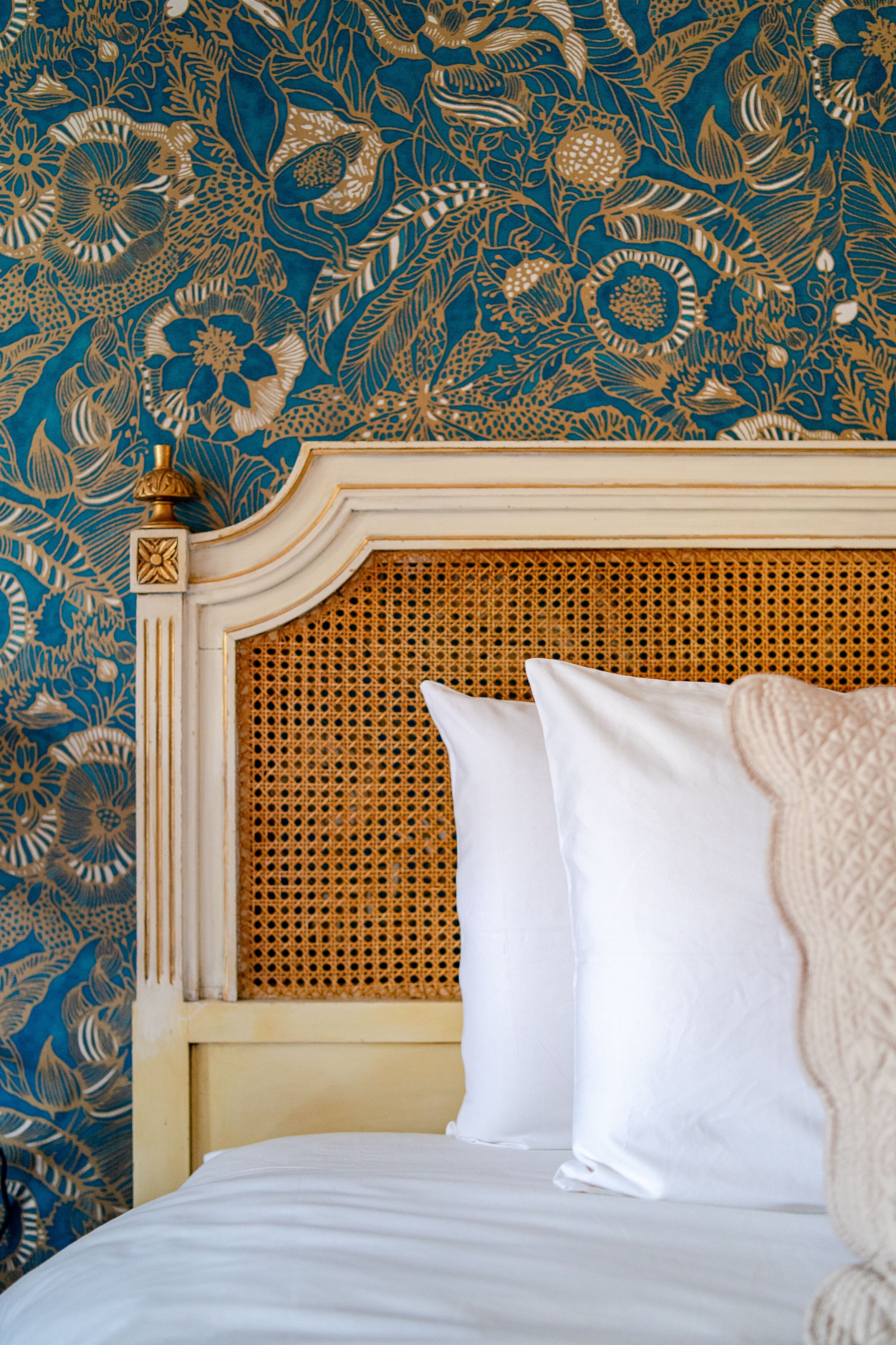 mulata de córdoba | 1 bedroom, egyptian cotton sheets, premium bedding, down duvets