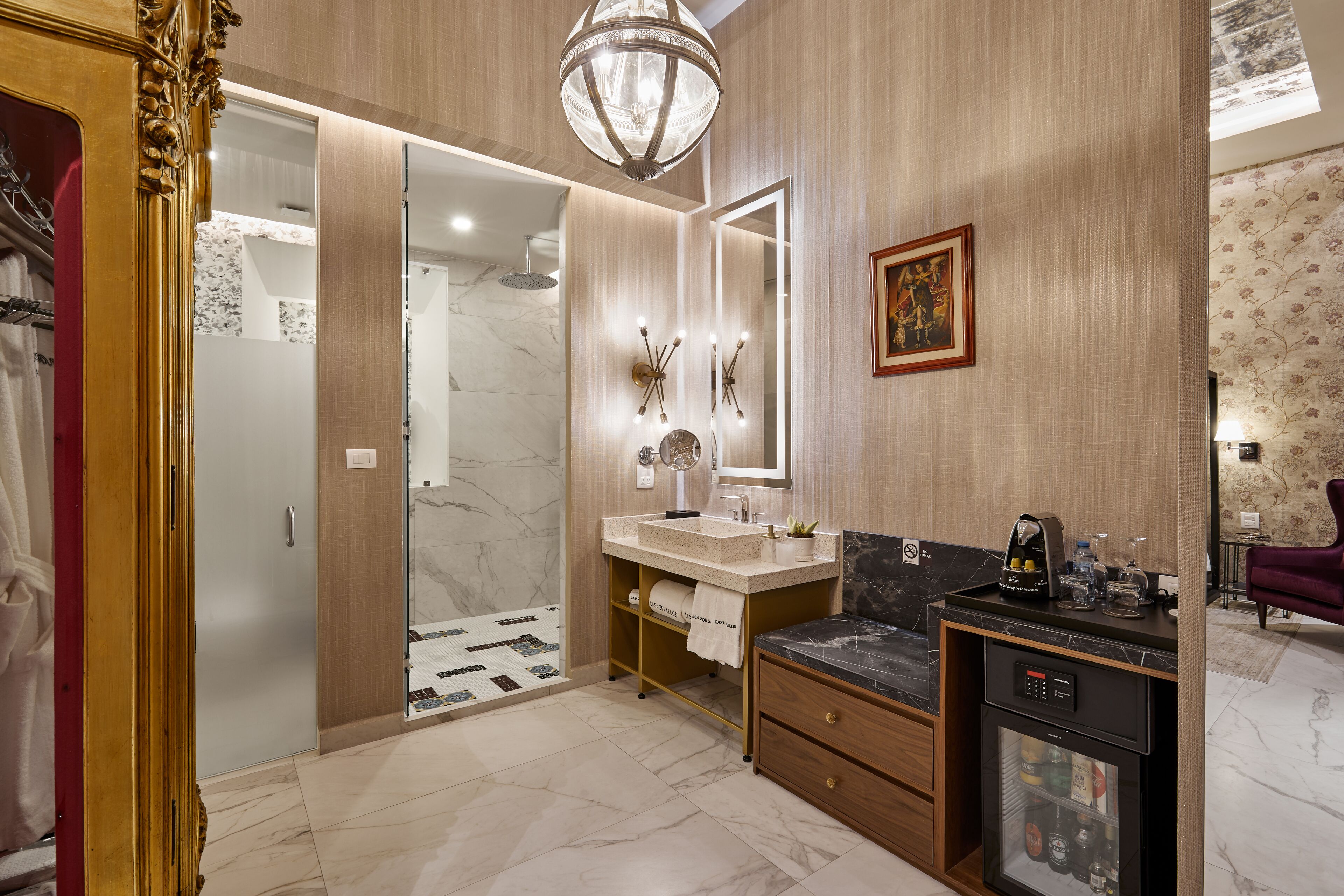 güera rodríguez | bathroom | shower, hydromassage showerhead, designer toiletries, hair dryer