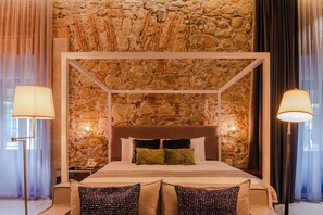 Condes de Zevallos | 1 bedroom, Egyptian cotton sheets, premium bedding, down comforters