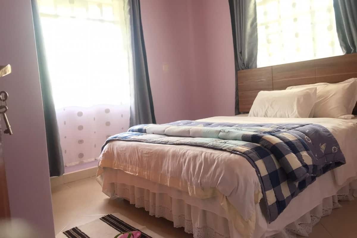 Comfort House | 4 bedrooms, in-room safe, individually decorated, individually furnished