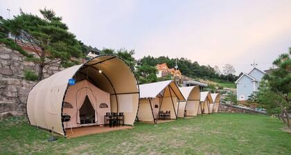 Gyeongju Toham Mountain Rock Pension & Glamping