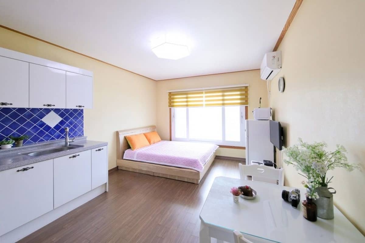Studio, 1 Double Bed (102) | Free WiFi