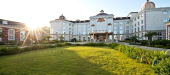 The Royal Pinnacle Hotel