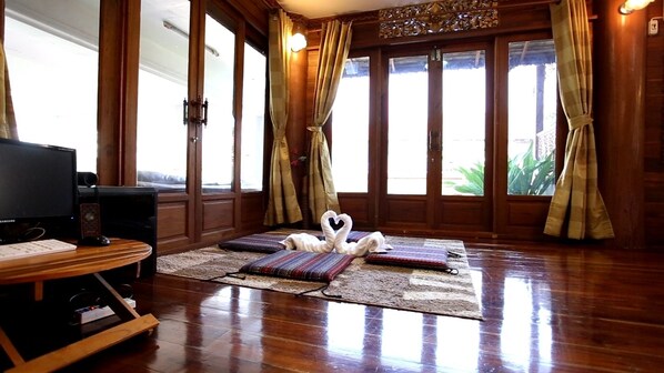 Family House | 3 bedrooms, free WiFi - Rean Thai Manee Lanna Chaing Mai (Chiang Mai)
