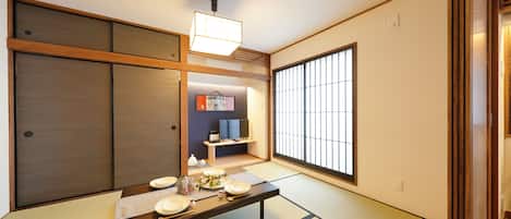 In-room safe, iron/ironing board, free WiFi, bed sheets