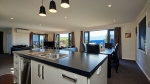 Unclassified image, 4 of 24, button - Pukeko Retreat (Kaikoura)