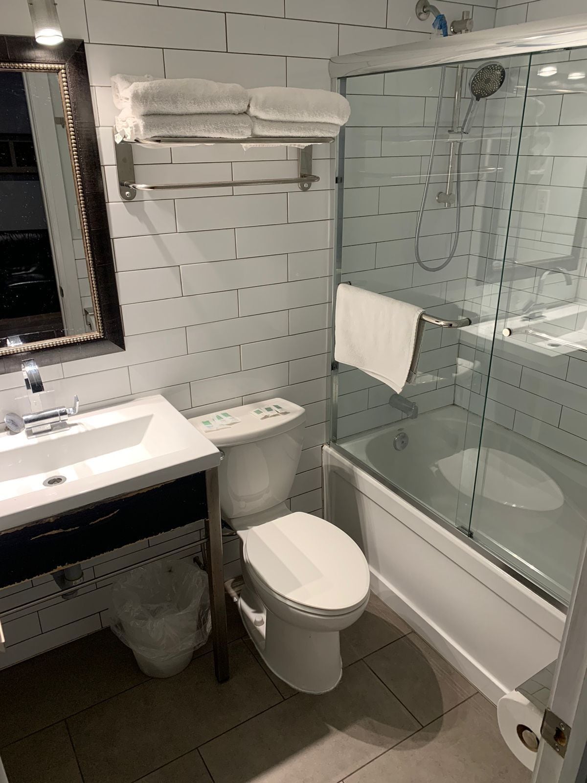 Photo - Dragon Gate Inn