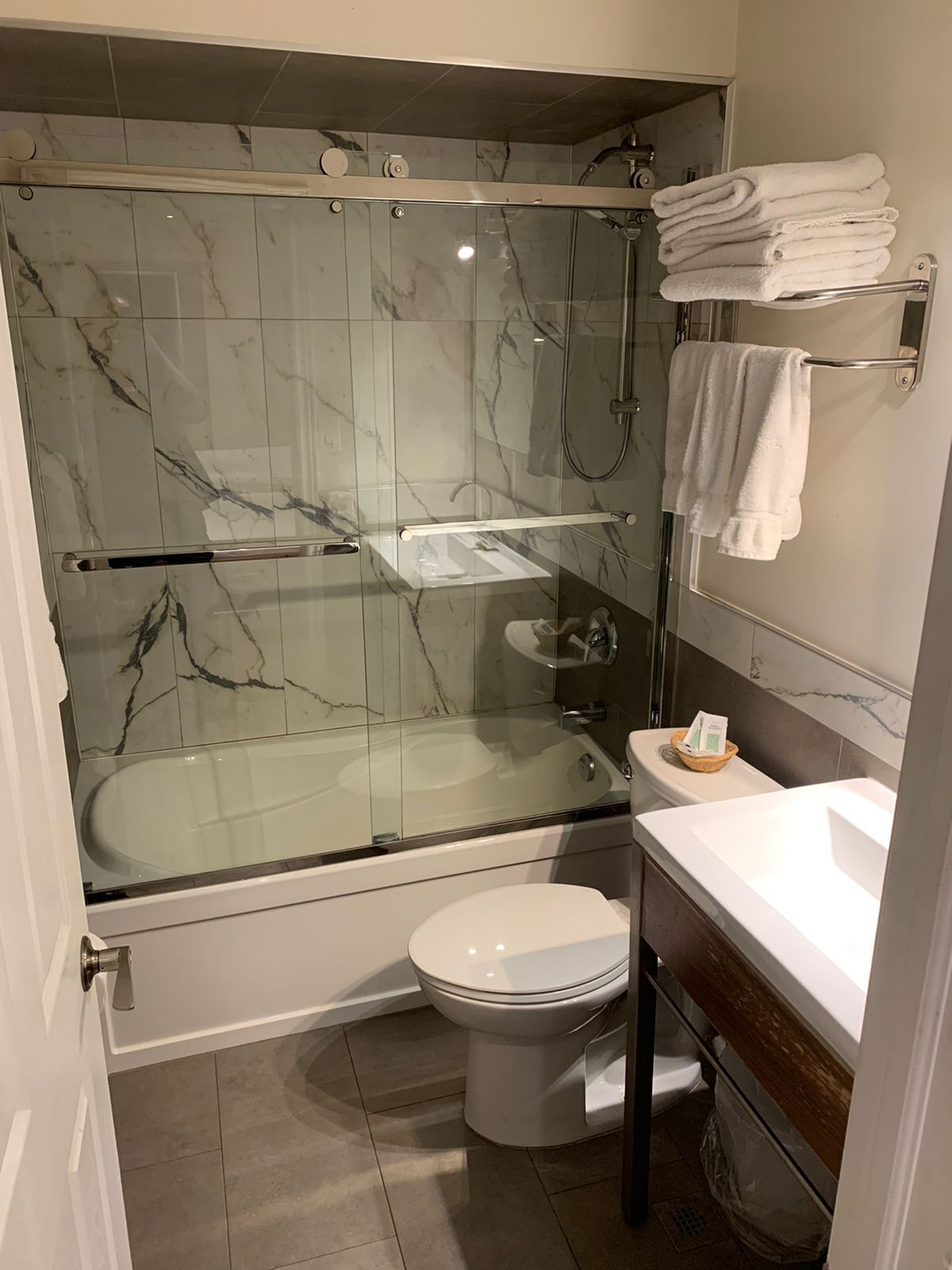 Photo - Dragon Gate Inn