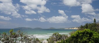 43 Satinwood Drive - Rainbow Shores. Pet Friendly and Air Conditioned!