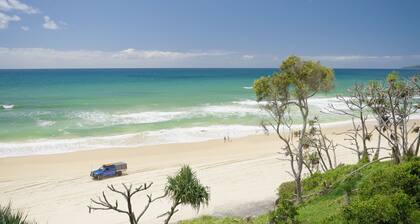 43 Satinwood Drive - Rainbow Shores. Pet Friendly and Air Conditioned!