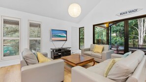 Televisión y reproductor de DVD 