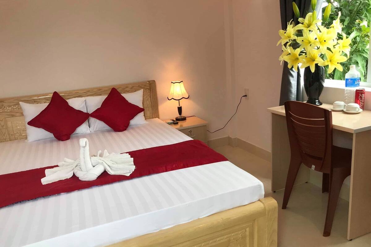 Double Room | Minibar, desk, free WiFi