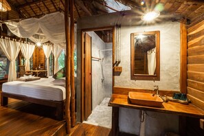 Wooden Bungalow | Bathroom sink