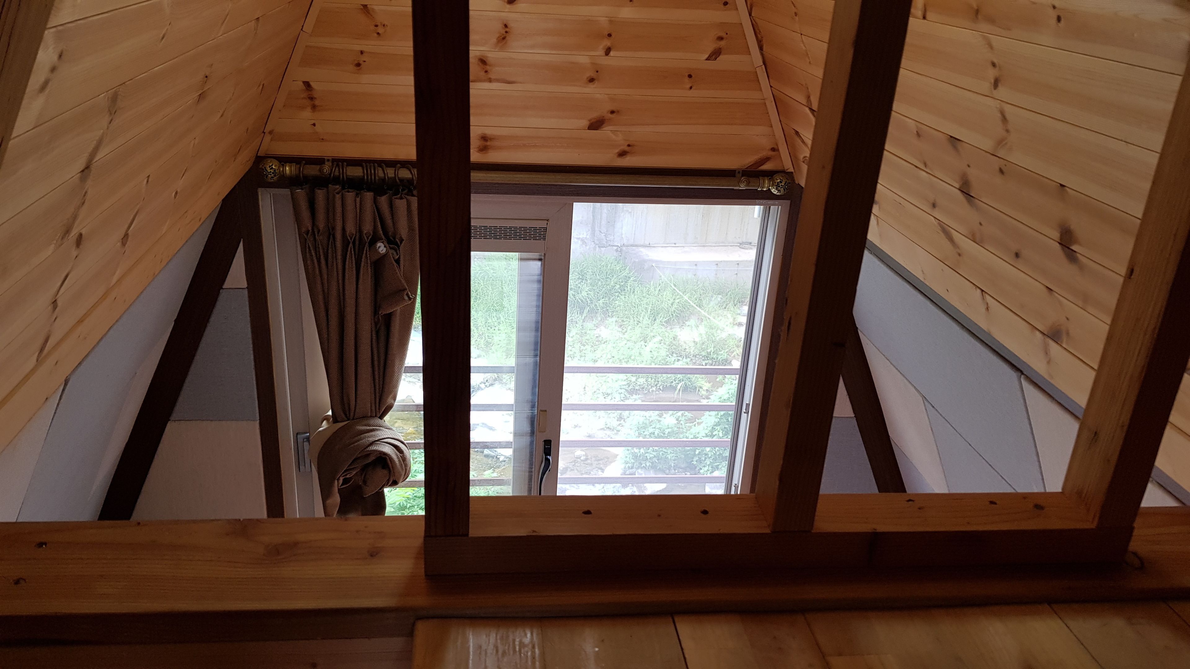 小屋 (Treasure) | 免費 Wi-Fi