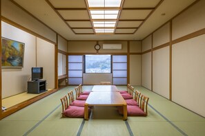 Japanese Style Room | In-room safe, free WiFi