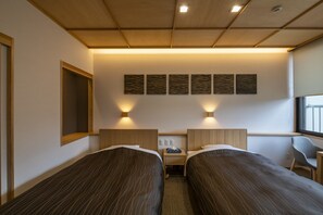 Renovated Western Style Room | In-room safe, free WiFi