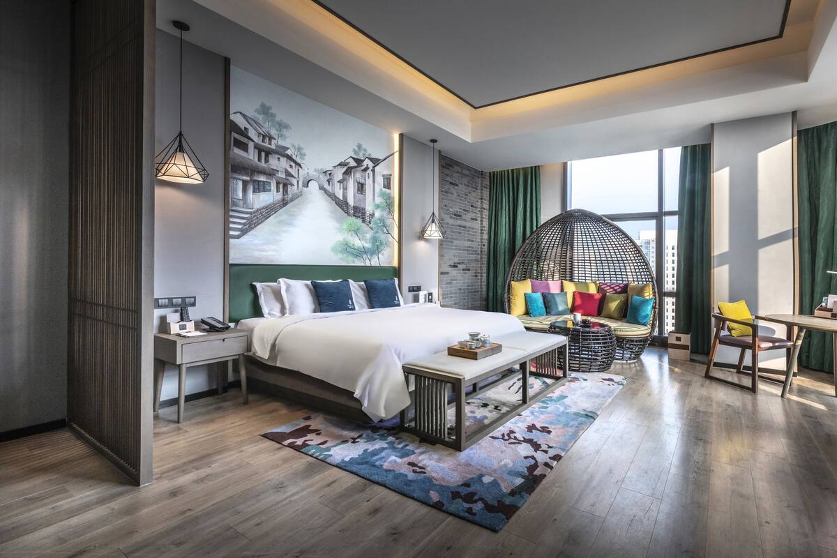 Business Double Room, City View