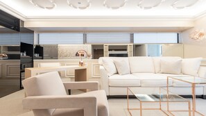 Design Studio Suite | Living room | Flat-screen TV