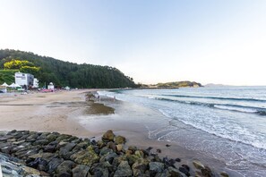 Beach nearby - Geoje Patio Pension (Geoje)