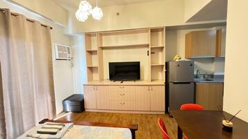 ANIA SUITE ROOM | 1 soverom, individuelt innredet og skrivebord for bærbar PC