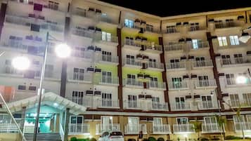 Fasade – kveld/natt