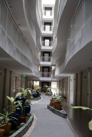 前台