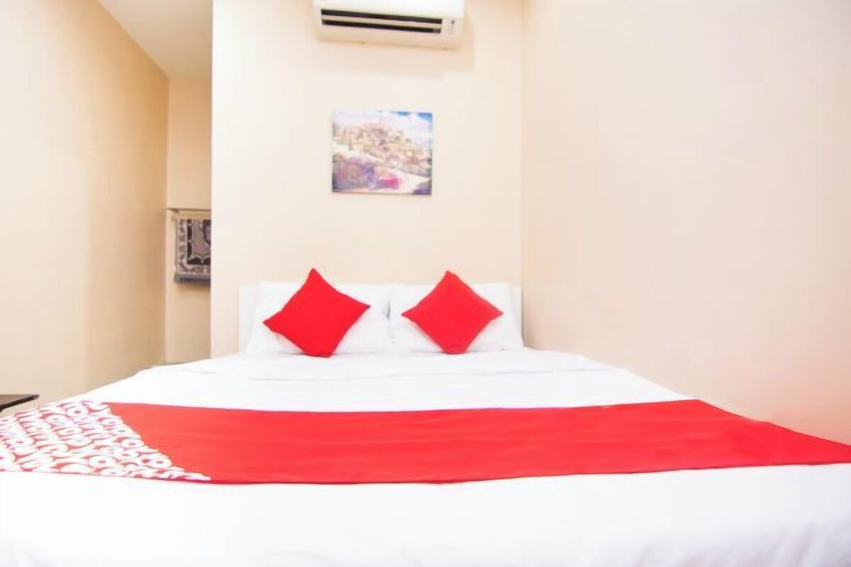 Free WiFi, bed sheets