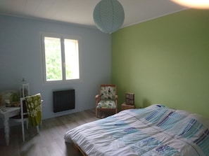 Individually decorated, individually furnished, iron/ironing board