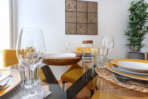 Dining - Cozy & Stylish central apt in XIX century building (Lisboa)