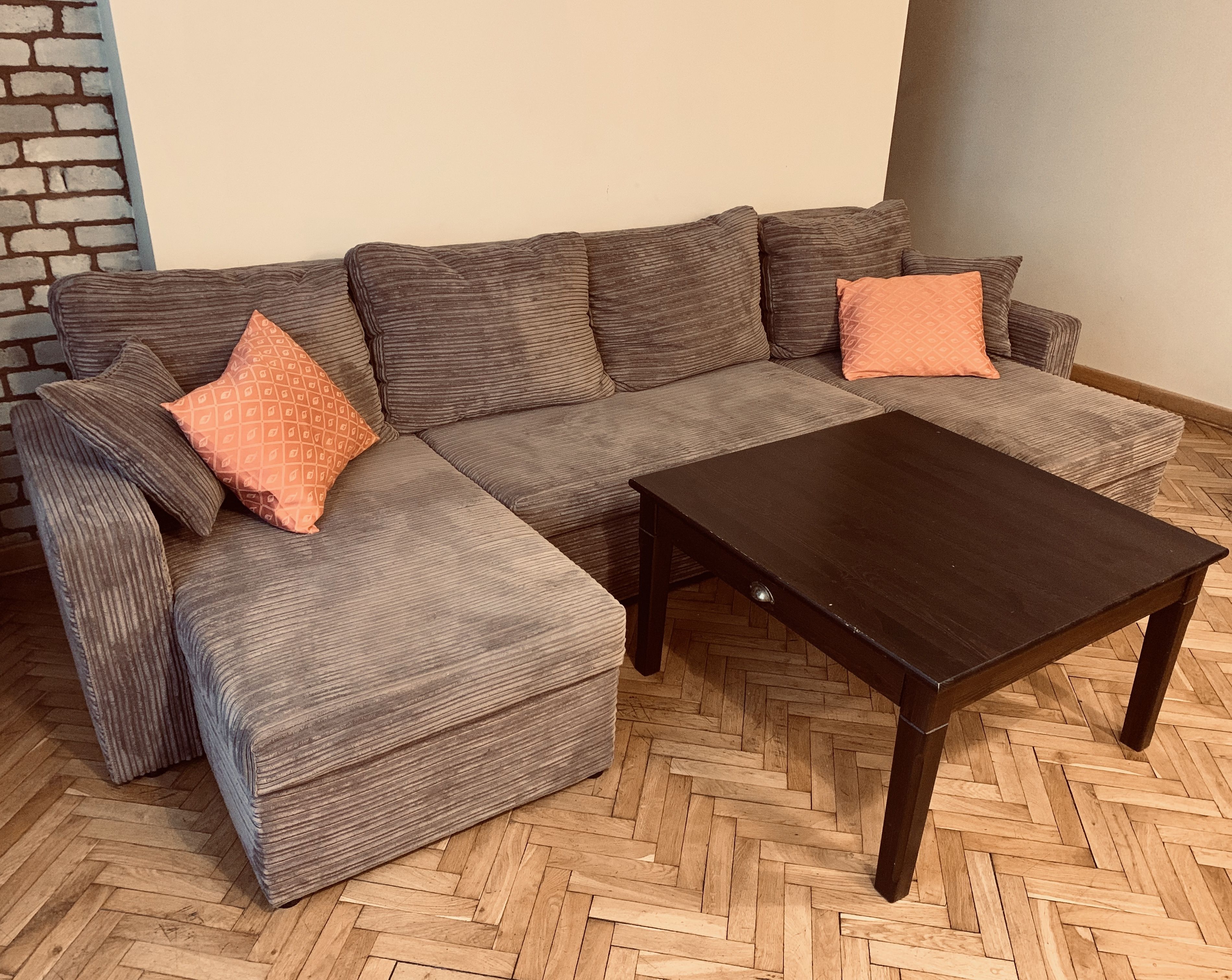 comfort apartment, courtyard view | living area | 32-inch flat-screen tv with digital channels, tv