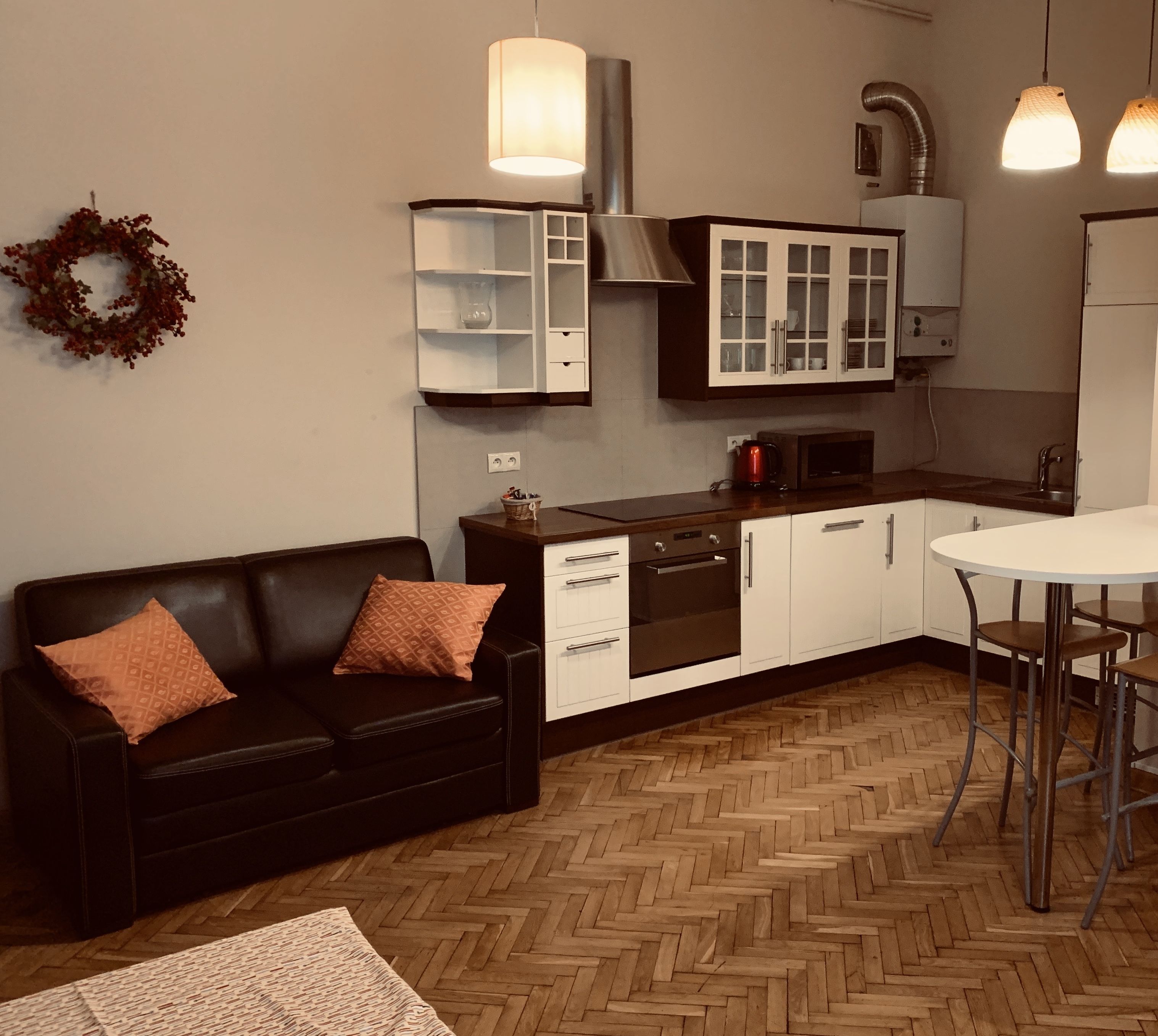 comfort apartment, courtyard view | living area | 32-inch flat-screen tv with digital channels, tv