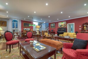 Living area - Century House (Funchal)