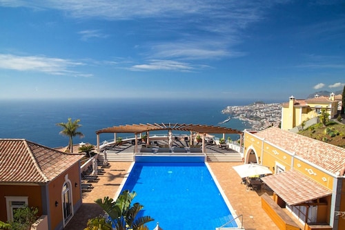 Dream Luxury Apartment  Palheiro Village