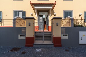 Front of property - Lazareto Apartment (Funchal)