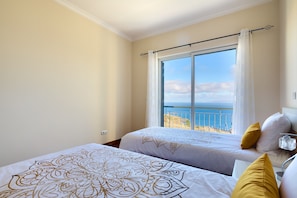 Villa, 3 Schlafzimmer, Terrasse, Meerblick | 3 Schlafzimmer, individuell dekoriert, individuell eingerichtet