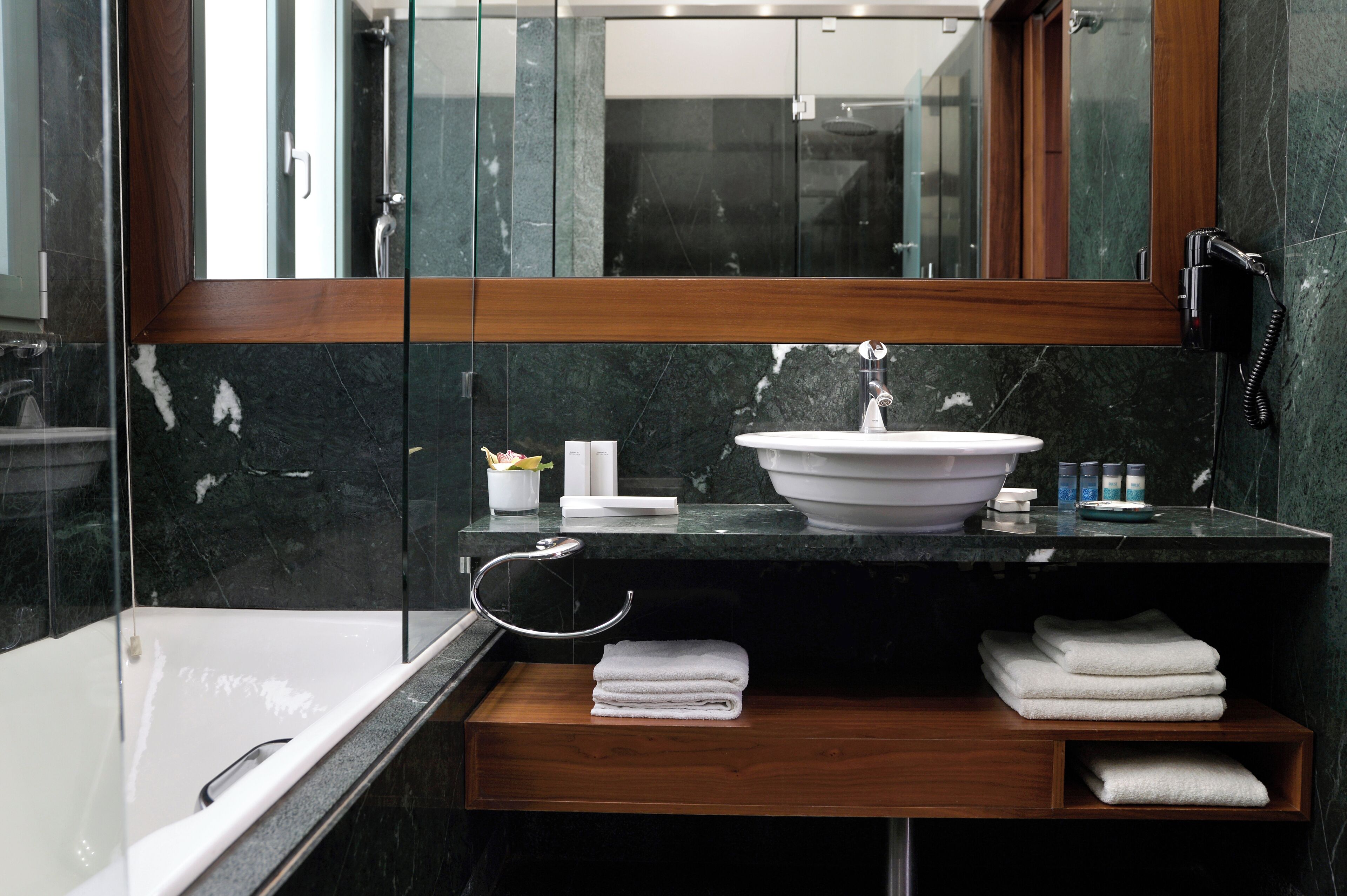 classic room | bathroom | rainfall showerhead, free toiletries, hair dryer, slippers